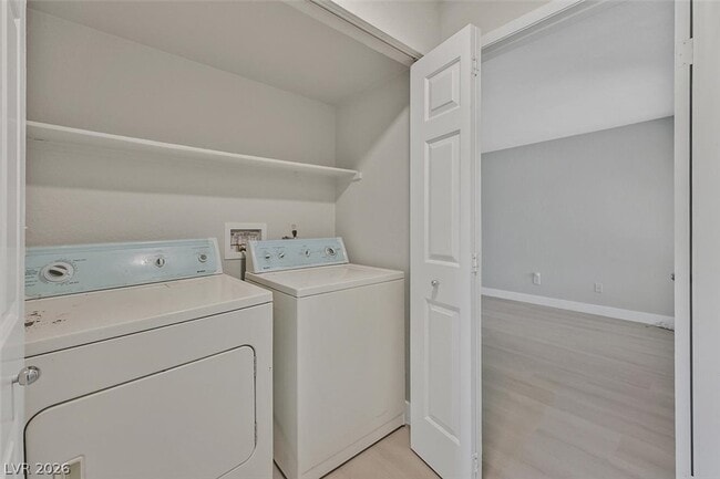 Building Photo - 6250 W Flamingo Rd