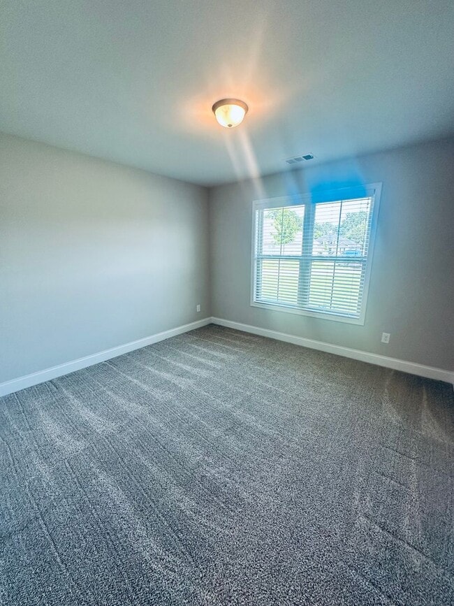 Building Photo - 604 Broderick Cir