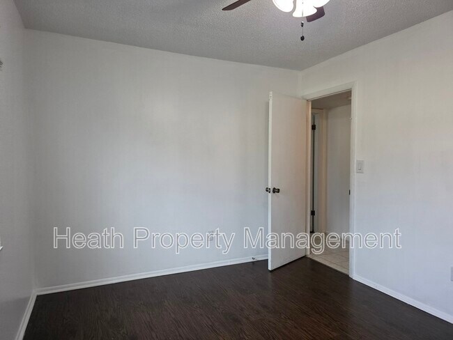 Building Photo - 605 N Keene Rd