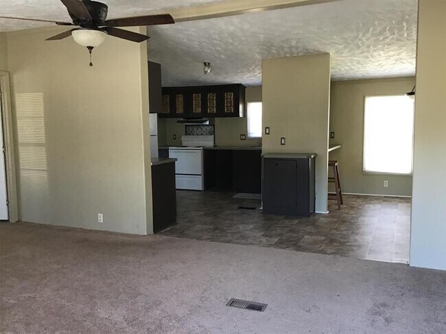 Building Photo - 1126 Tearcoat Rd