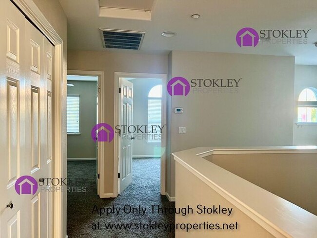 Building Photo - 1019 Sycamore Ln