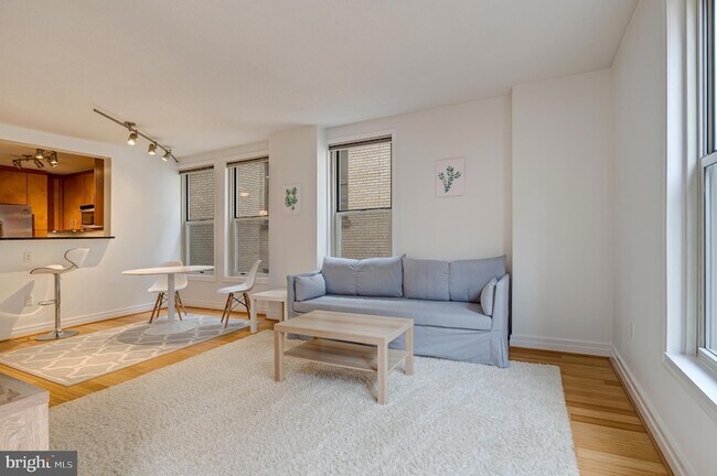 Building Photo - 915 E Street NW Unit 1001