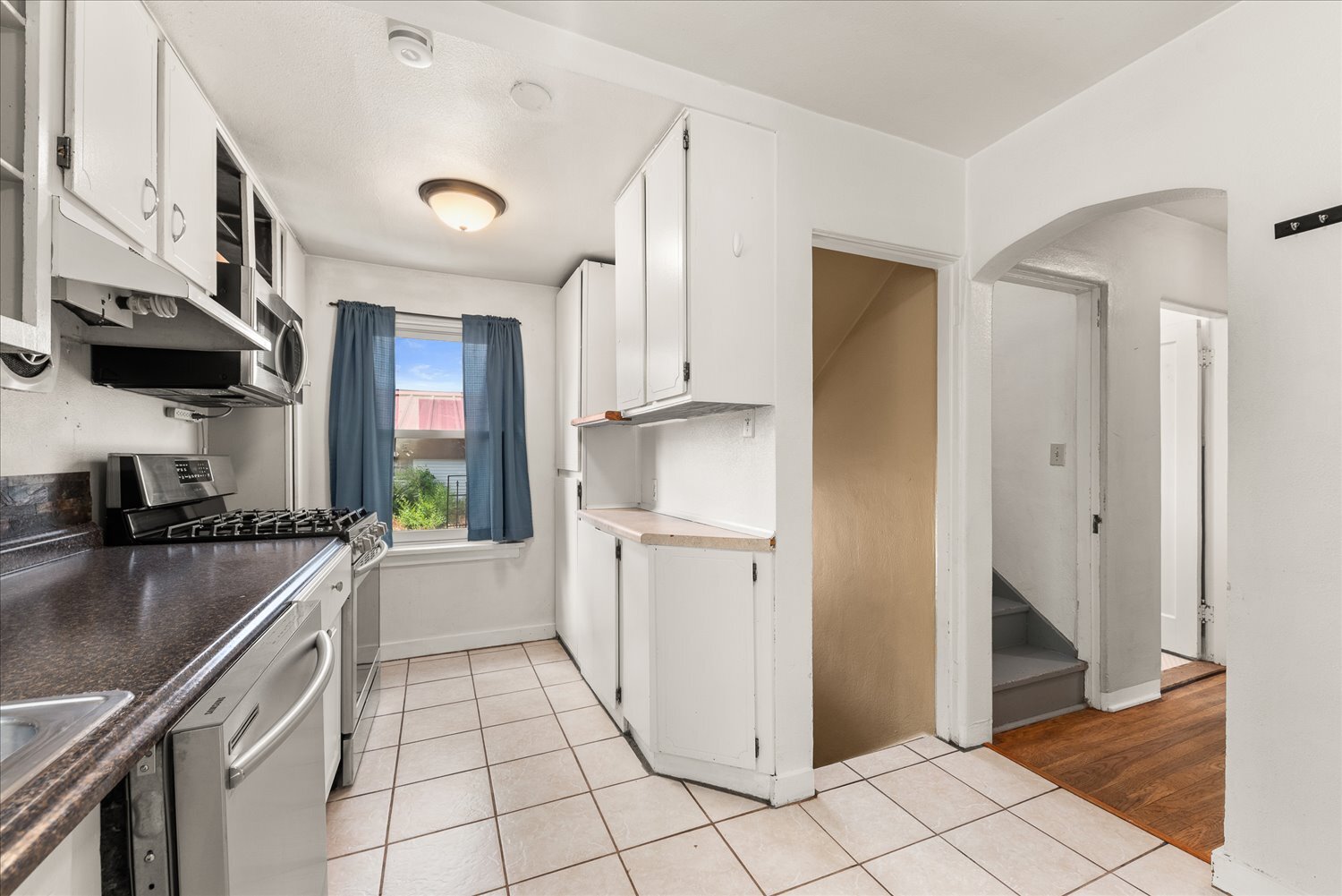 Building Photo - 2431 N Atlantic St