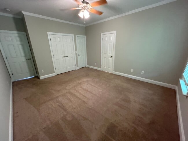 Building Photo - 3 Bedroom | 3.5 Bathroom Raleigh Townhome
