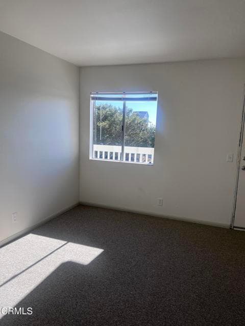 Building Photo - 233 S Ventura Rd