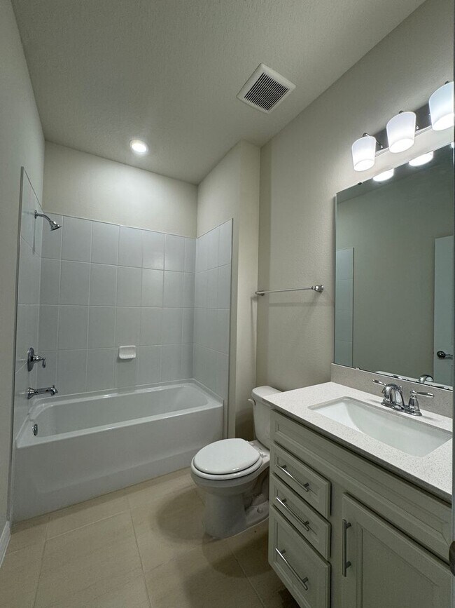 Building Photo - 5555 Settlingstone Ln
