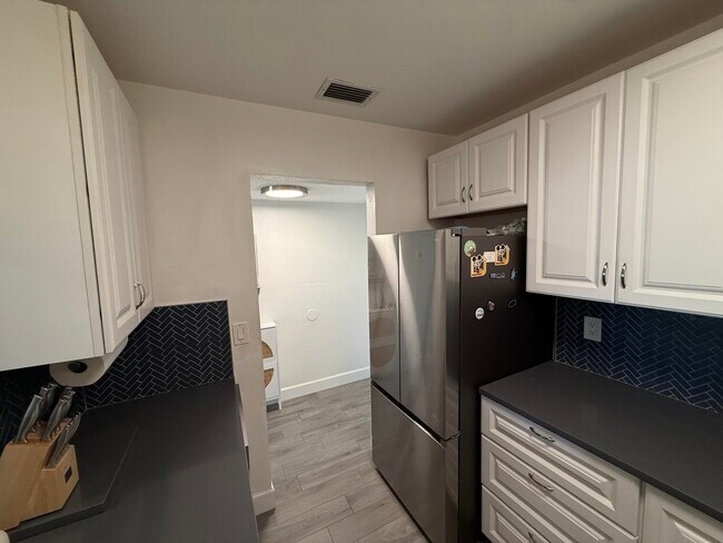Building Photo - 950 S Kanner Hwy
