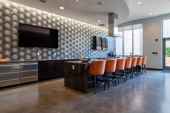 Building Photo - 3110 Mt Vernon Ave