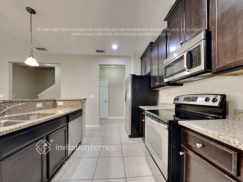 Building Photo - 517 Southwood Way