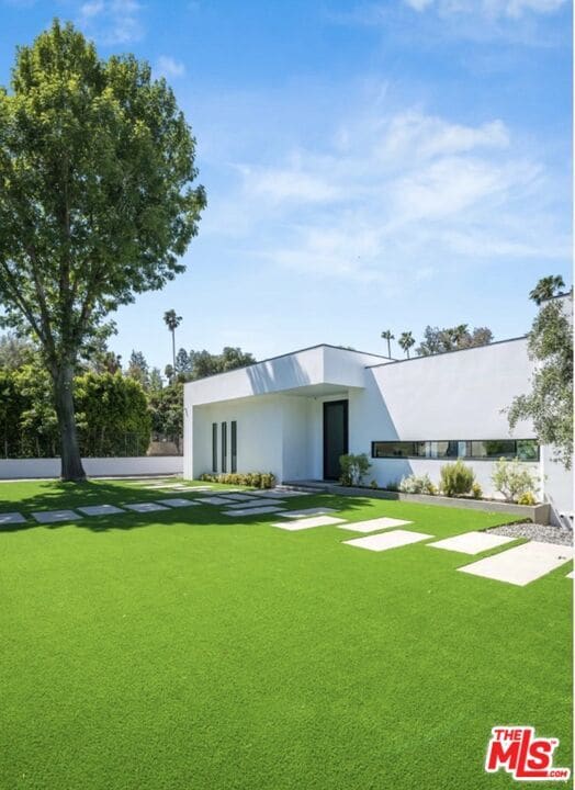 Building Photo - 20141 Wells Dr