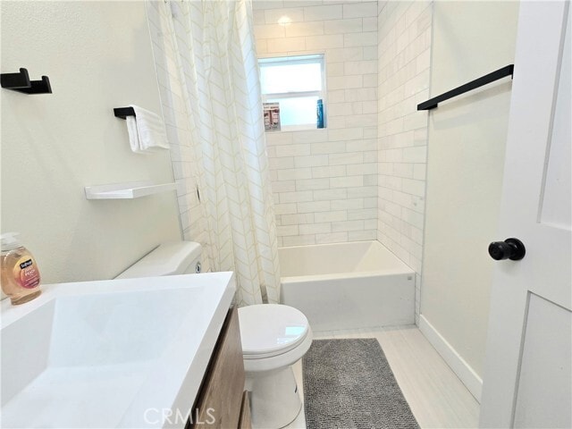 Building Photo - 1225 W 41st St