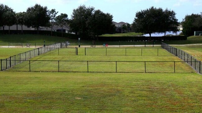 Building Photo - 819 Fairwaycove Ln
