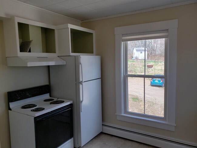 Building Photo - 230-232 Spruce Ln Ext