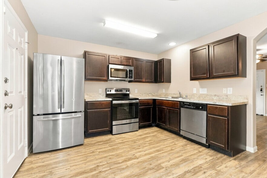 Building Photo - 21110 Sugar Orchard Ln