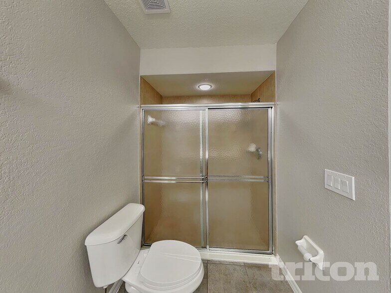 Building Photo - 1488 Nabatoff St