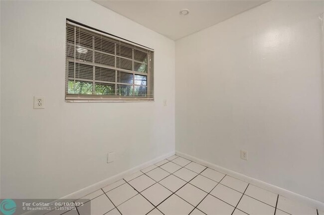 Building Photo - 2218 Wilson St