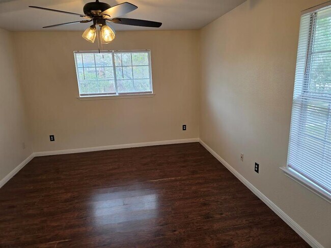 Building Photo - 3308 Elija St