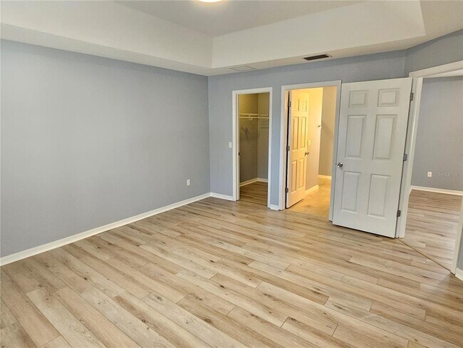 Building Photo - 8470 Drolet Ave