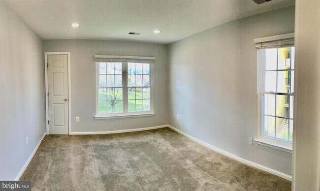Building Photo - 13304 Kilmarnock Way