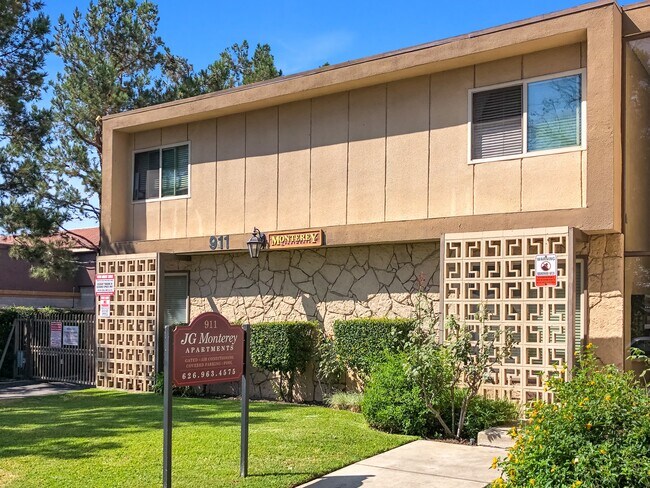 Building Photo - Monrovia Apts