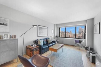 Building Photo - 2 bedroom in New York NY 10021