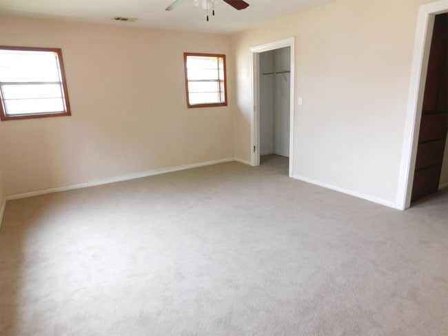 Building Photo - 1411 S Buchanan St