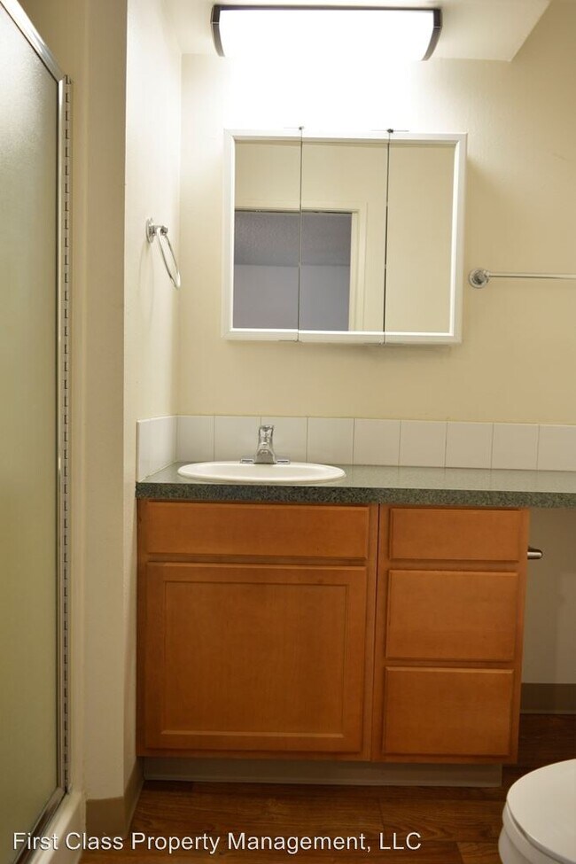 Building Photo - 4628 Oakridge Rd