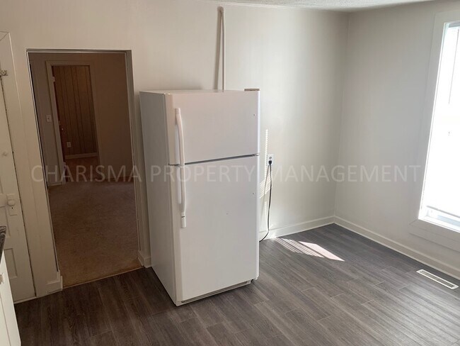 Building Photo - ONE BEDROOM LOCATED IN DOWNTOWN SIOUX FALLS.
