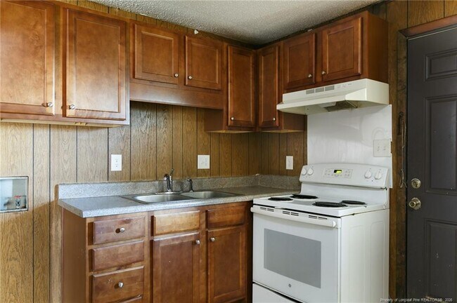 Building Photo - 1045 Rulnick St