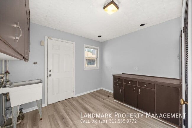 Building Photo - 17141 Highland Ave