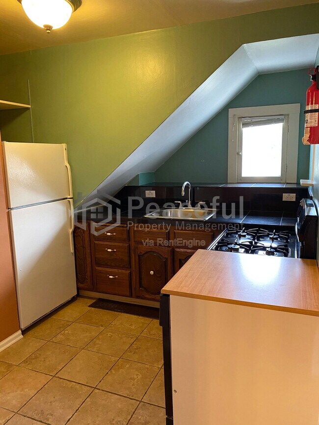 Building Photo - 215 N 215 W