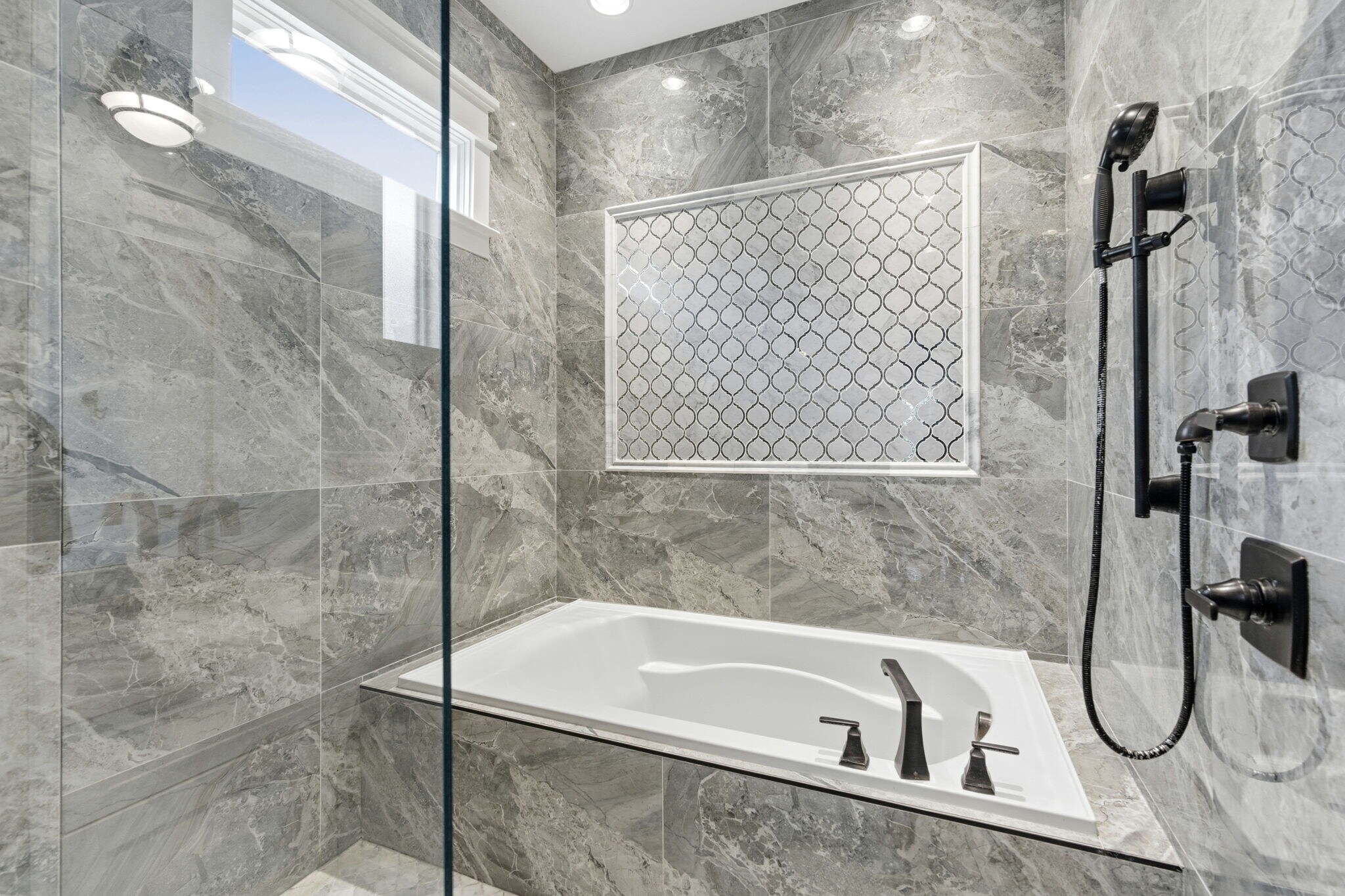 Building Photo - 1708B 15th Ave S