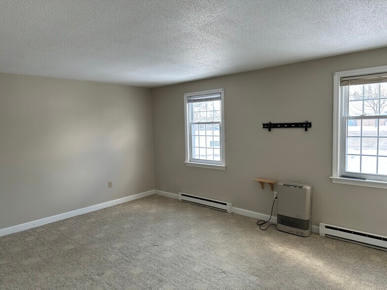 Master Bedroom - 52 Starboard Dr