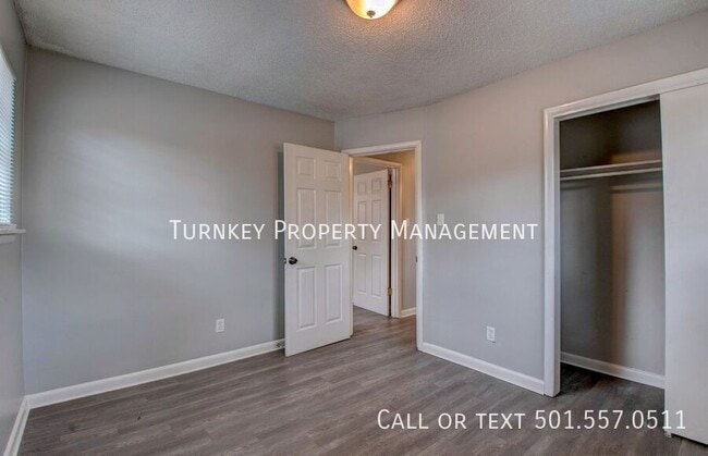 Building Photo - 7307 Knollwood Rd