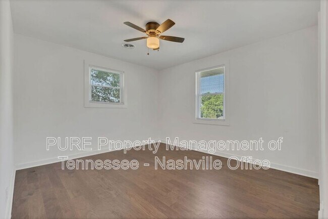 Building Photo - 2601 Oakwood Ave