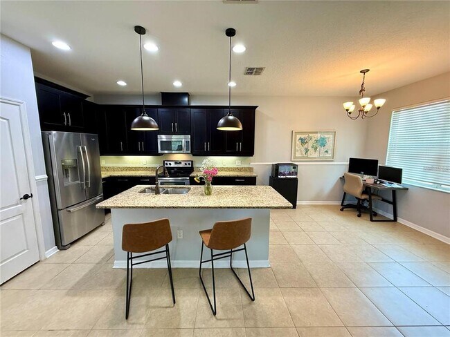 Building Photo - 2656 River Landing Dr