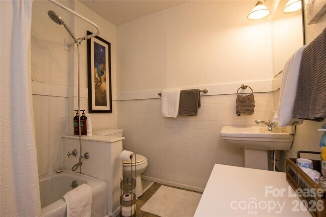 Building Photo - 109 Pearson Dr