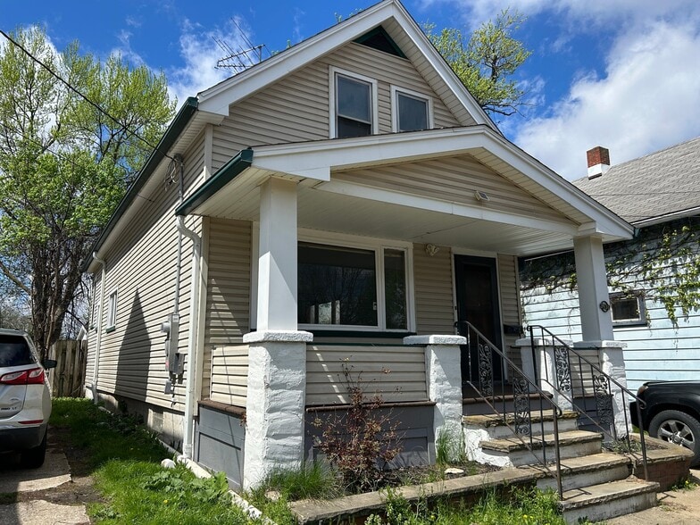 Building Photo - 3430 E 73rd St