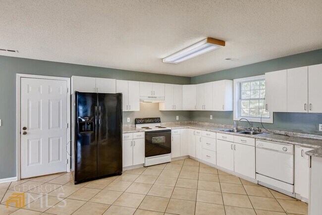 Building Photo - 45 Austin Wds Dr