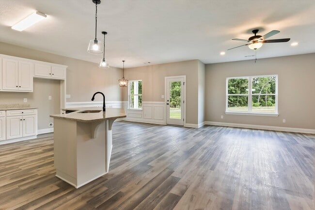 Building Photo - 3327 Basil Ln