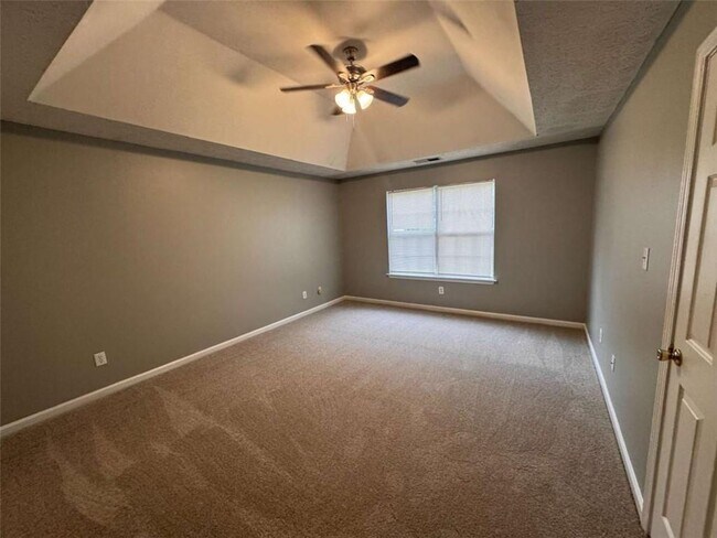 Building Photo - 1060 Litchfield Way SW