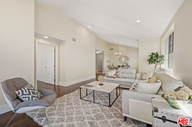 Building Photo - 1751 Appian Wy