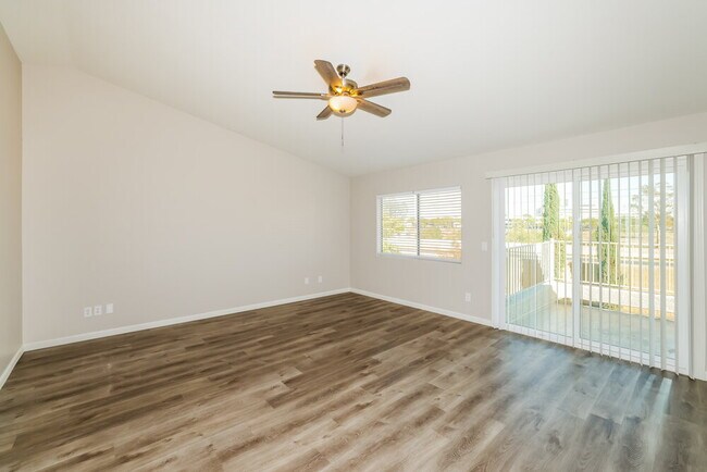 Building Photo - 12839 N 57th Ave