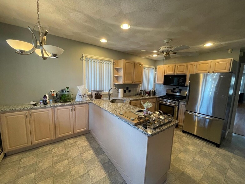 Building Photo - 112 Boston Ave