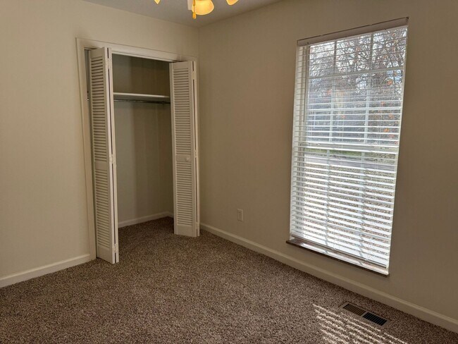 Building Photo - ** Beautiful 4 bedroom House in Farragut Area **