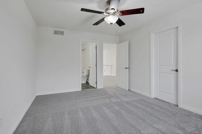 Building Photo - 7090 Dean Farm Rd