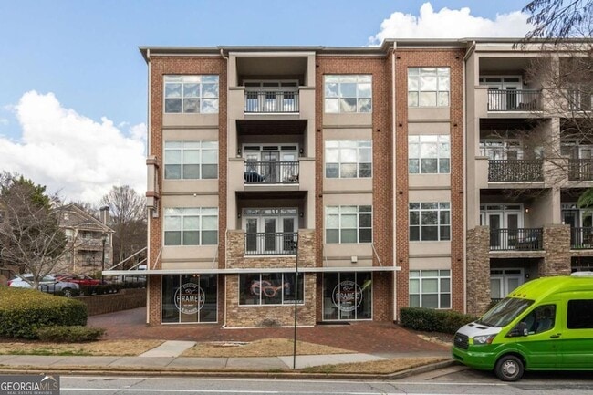 Building Photo - 840 United Ave SE