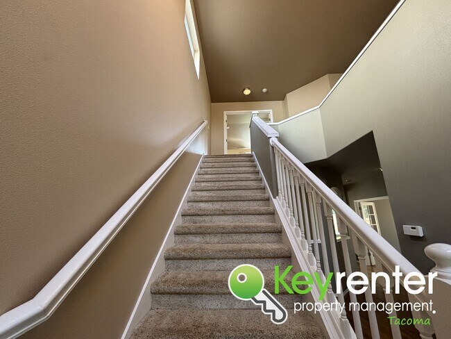 Building Photo - Elegant Browns Point Living with Backyard ...