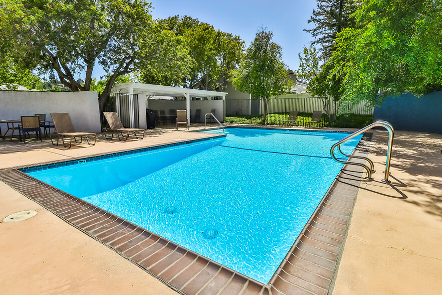 Building Photo - 1243 Clippers Cir