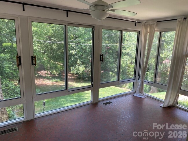 Building Photo - 3922 Fellsway Rd